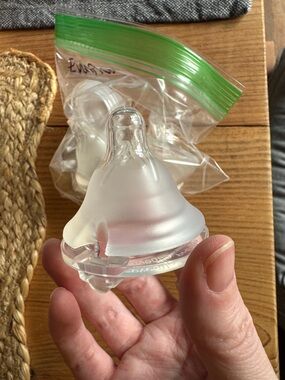 Evenflo Feeding Balance Wide Neck  Medium Flow